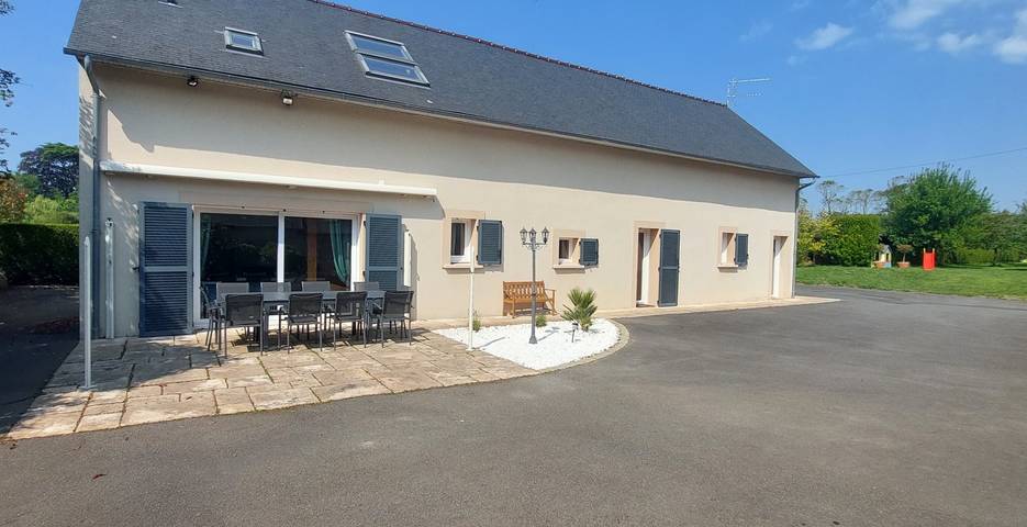 Gîte pour 10 personnes, avec jardin et terrasse à Commes - 2