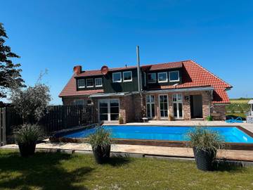 Ferienhaus für 4 Personen, mit Garten in Norden