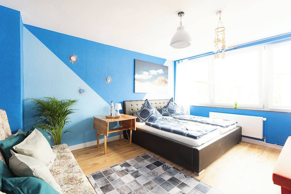 Entire apartment, - Ocean Haven Deluxe with Coastal Charm - 2-Room Sea-Inspired Apartment 75 qm - in Duisburg, Ruhr district