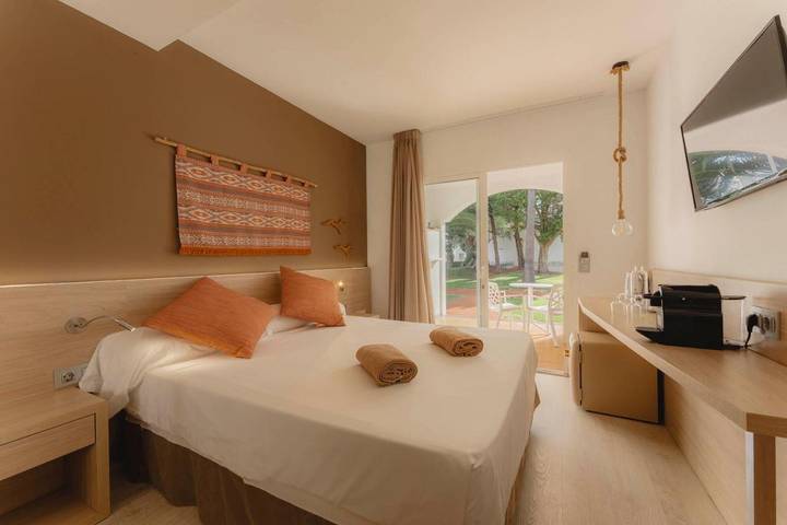 Hôtel pour 2 personnes, avec piscine et jardin ainsi que jacuzzi et sauna dans Playa de Muro - 3