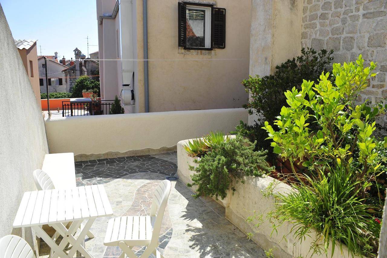 Villa Ana in Gradsko Kupaliste (Rab town), Rab Stadt