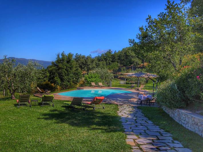 Agriturismo per 6 persone, con Piscina a Loro Ciuffenna