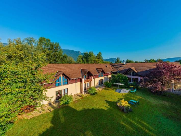 Hôtel pour 2 personnes, avec terrasse et jardin à Viviers-du-Lac - 2