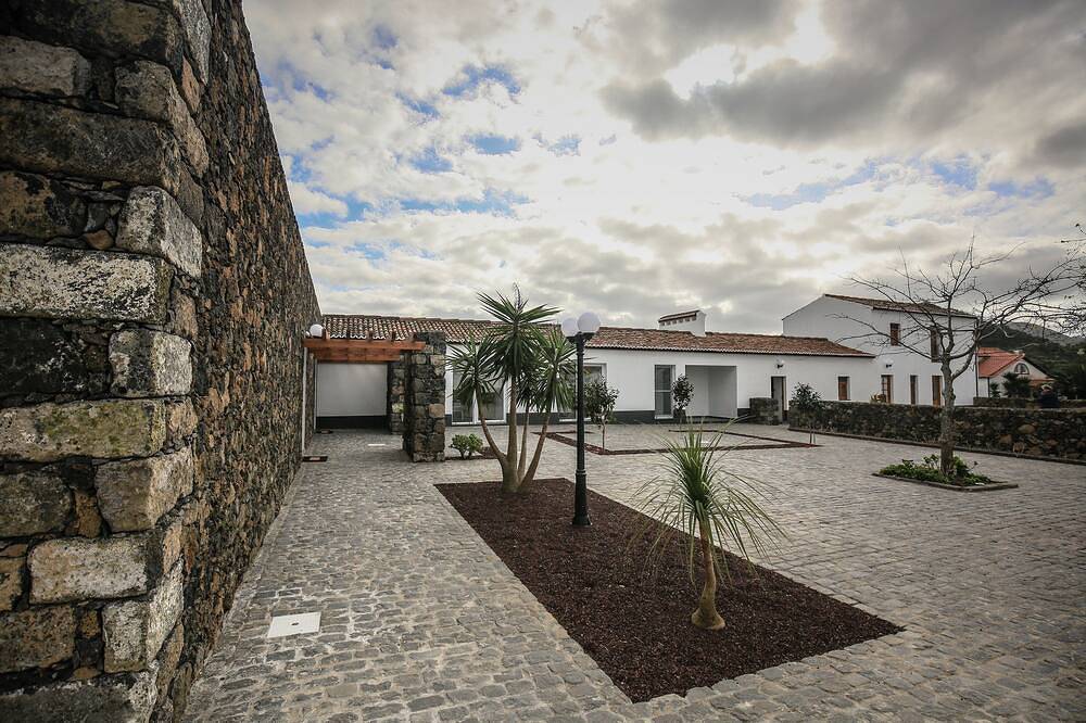 Casa De Campo para 4 Pessoas em Pico da Pedra, Ilha de São Miguel