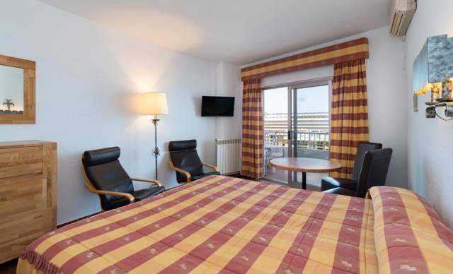 Hotel Apartamentos Bajondillo in Playa El Bajondillo, Torremolinos