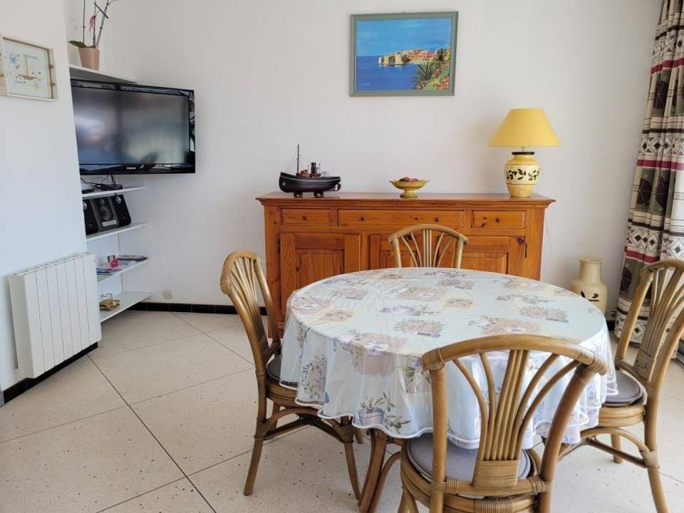 Appartement de vacances entier, Direct sur plage pour ce charmant T2 avec parking privatif in Saint-Cyprien-Plage, Saint-Cyprien