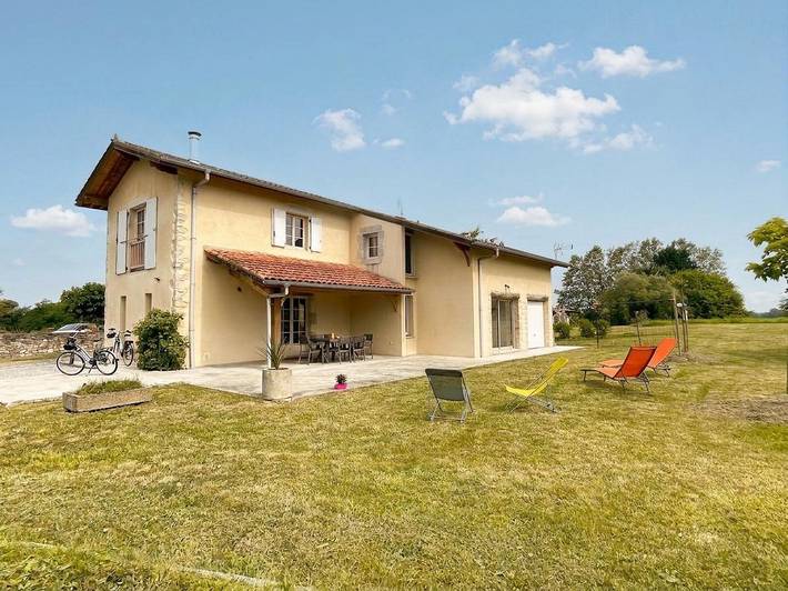 Gîte pour 6 personnes, avec Terrasse et Jardin