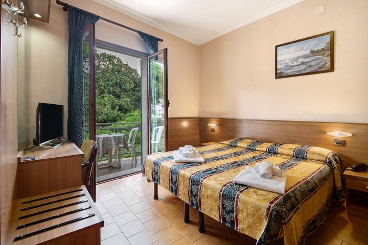 Ferienwohnung für 4 Personen, mit Garten in Moneglia