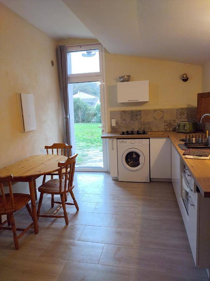 Location de vacances pour 2 personnes, avec vue ainsi que jardin et terrasse à Sisco - 4