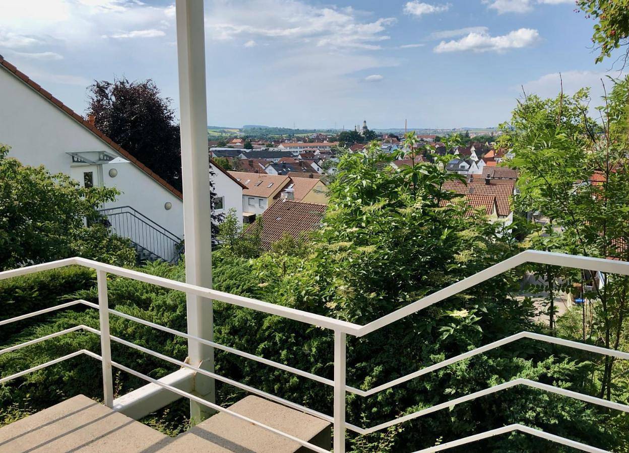 Appartement entier, ☆ Zentrales Appartement mit traumhaftem Panorama ☆ in Winnenden, Arrondissement de Rems-Murr