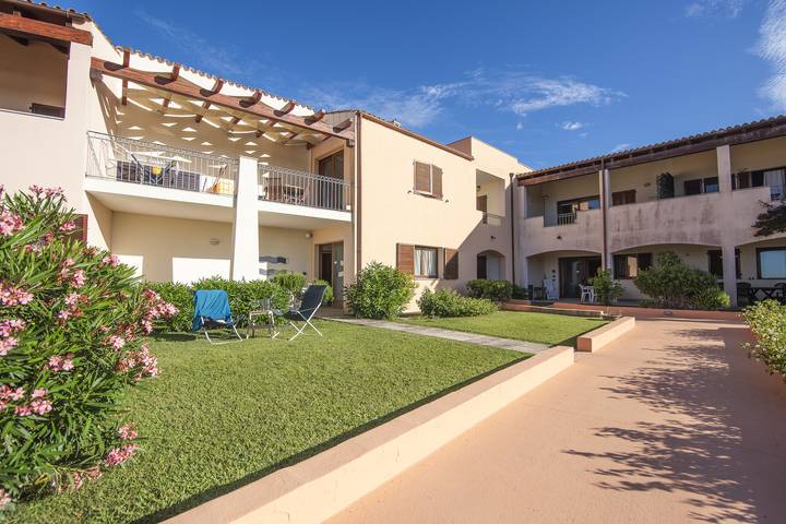 Gîte pour 4 personnes, avec terrasse et vue sur l’océan, adapté aux familles dans Santa Teresa Gallura - 3