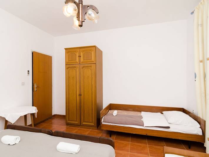 Ganze Wohnung, Guest House Kiko - Triple Room in Pomena, Mljet