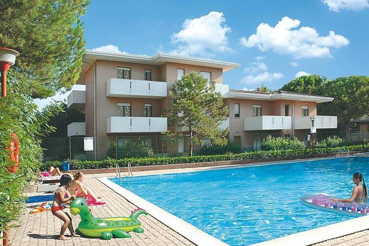 Appartamento per 5 persone, con piscina e balcone/terrazza, con animali domestici a Lignano Sabbiadoro