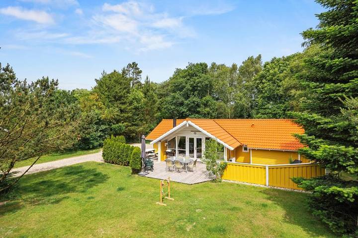 Villa für 6 Personen, mit Balkon/Terrasse und Whirlpool in Jegum