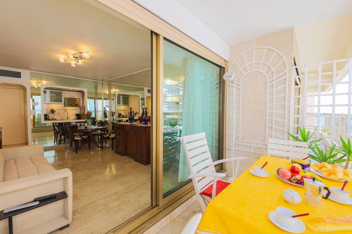 Gîte pour 3 personnes, avec terrasse dans Casino Du Palais De La Mediterranee - 2