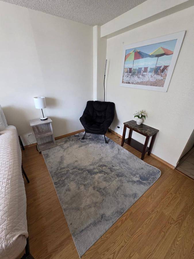 Apartahotel para 2 personas, con terraza además de piscina y vistas en Honolulu