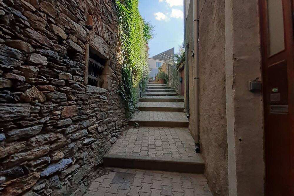 Appartement entier, Studio dans ma résidence principale in Faugères, Région de Béziers