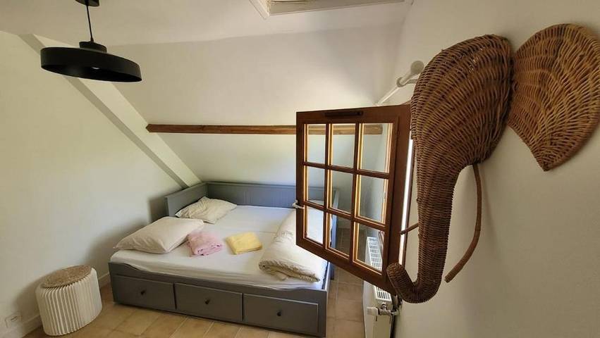 Location de vacances pour 8 personnes, avec piscine et terrasse dans Gardefort - 4