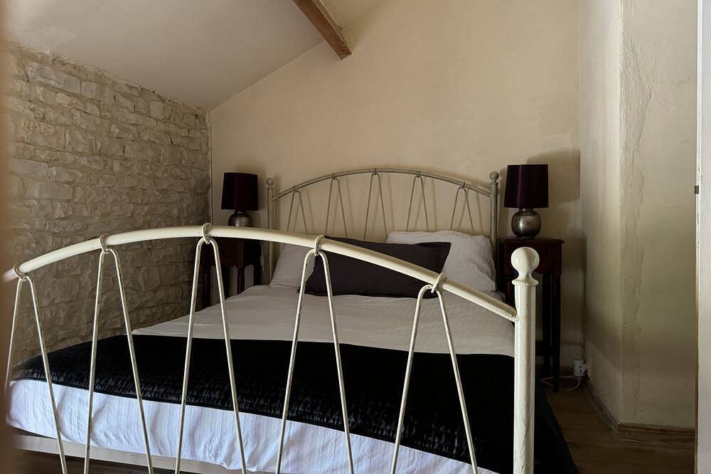 Maison de campagne, au calme. Idéal pour un séjour en famille ou entre amis ! in Villeneuve-la-Comtesse, Région de Saint-Jean-d'Angély