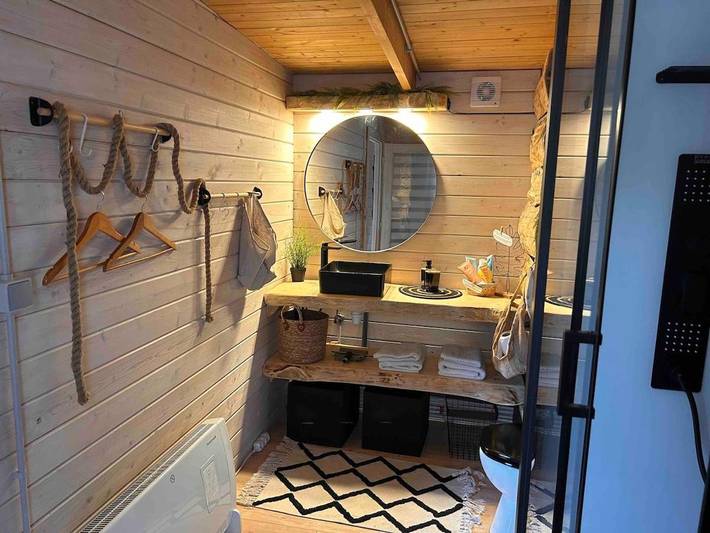 Gîte pour 2 personnes, avec terrasse et jardin dans Aéroport de Charleroi Bruxelles Sud Gosselies - 3