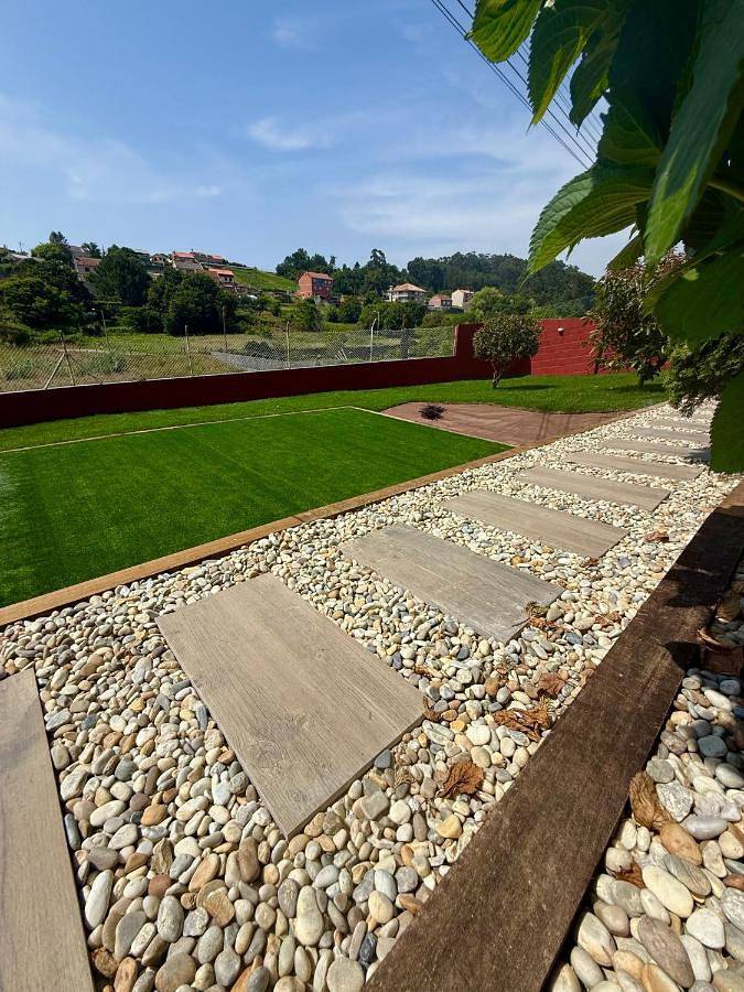 Location de vacances pour 6 personnes, avec Balcon et Terrasse ainsi que Jardin et Piscine à Marín - 2