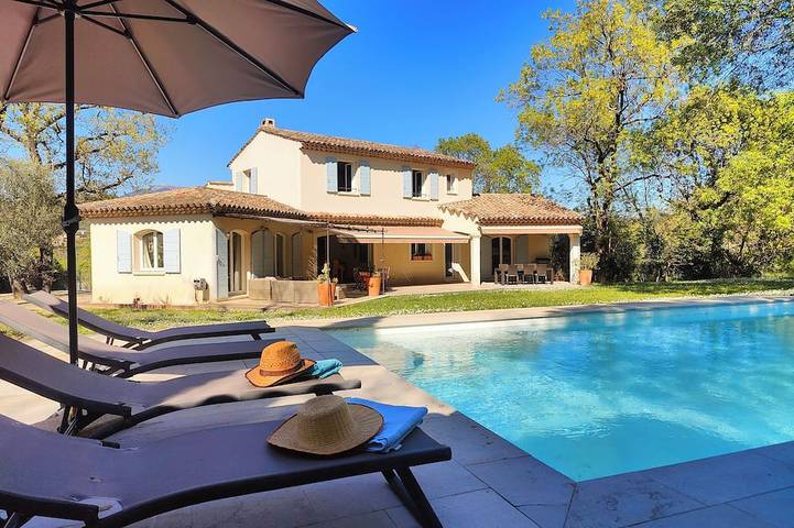 Villa pour 6 personnes à Opio