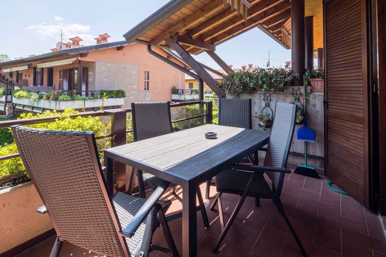 Appartamento intero, Appartamento vicino al centro con piscina, aria condizionata, parcheggio in Lazise, Prealpi Gardesane