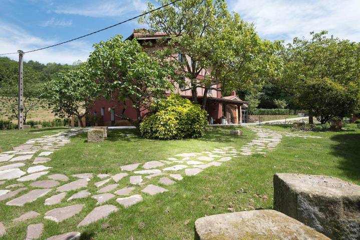 Hotel para 10 personas, con jardín además de piscina y terraza en Guipúzcoa - 2