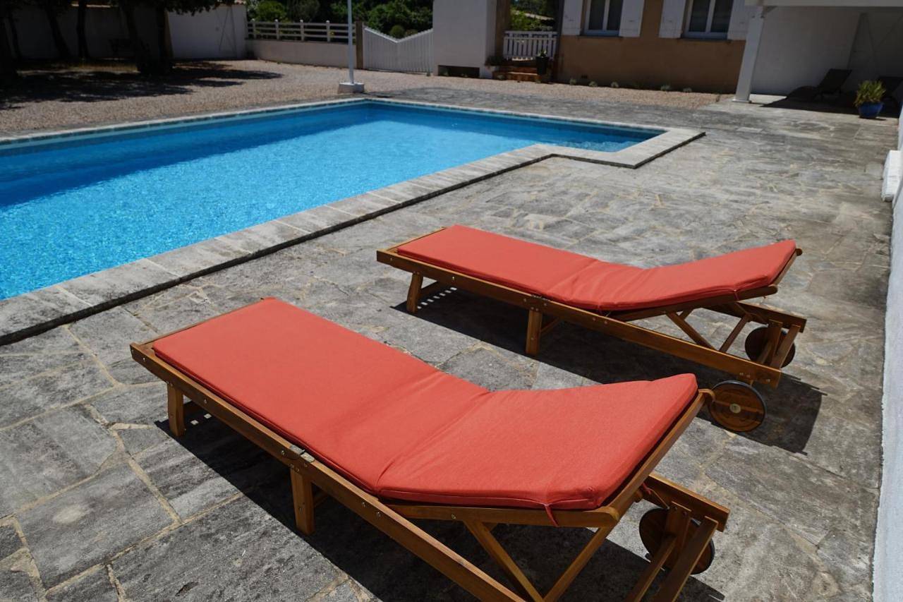Chambre dans maison provençale avec piscine in Cavaillon, Parc naturel régional du Luberon