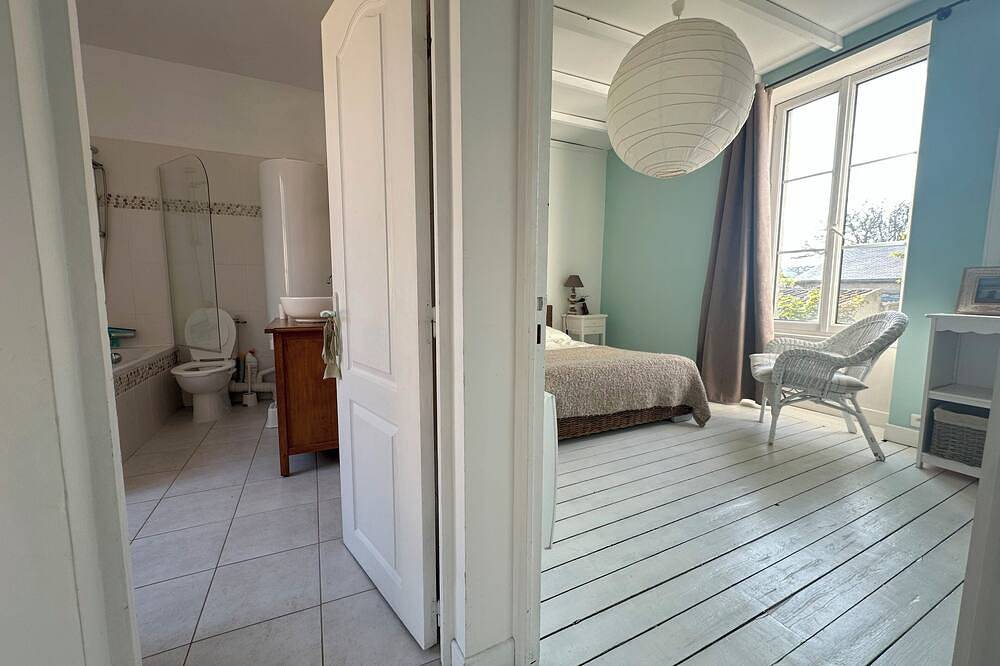 Gite bord de mer avec jardin in Lion-sur-Mer, Région de Caen