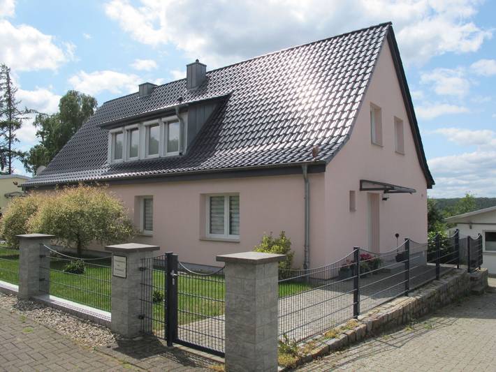 Ferienhaus für 4 Personen, mit Terrasse und Garten