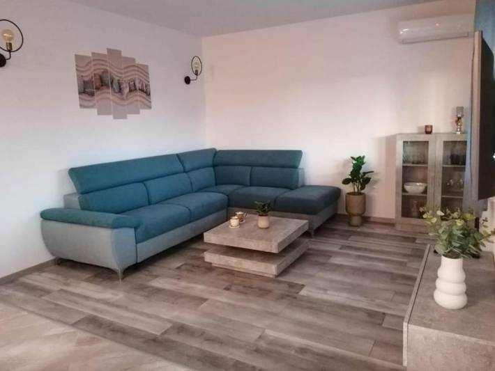 Ganze Wohnung, Apartment Penthouse Ivan- Two Bedroom Apartment with rooftop swimming pool in Dalmatinisches Zagora