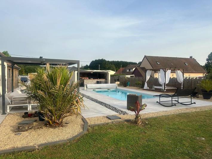 Villa pour 9 personnes, avec jardin et vue ainsi que piscine et terrasse