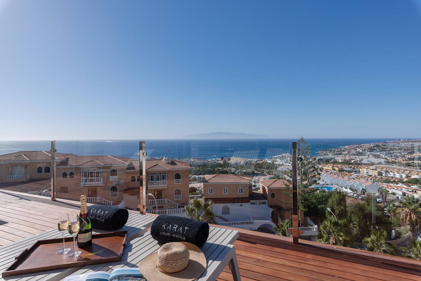 Casa de Férias 'Karat Sand' com Vista Mar, Wi-Fi e Ar Condicionado in San Eugenio Alto, Adeje