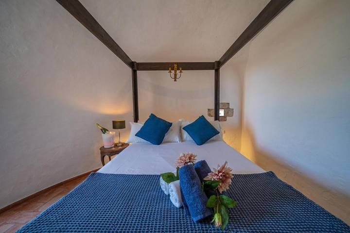 Casa rural para 12 personas, con Balcón y Terraza además de Jardín y Piscina en Santa Susana - 4