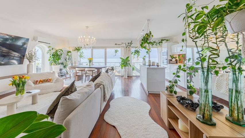 Appartement de vacances pour 4 personnes, avec balcon ainsi que vue et vue sur le lac