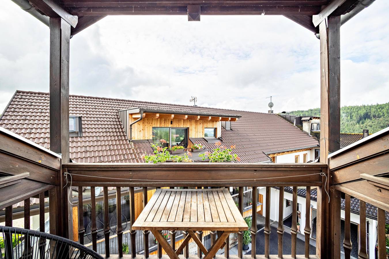 Ganze Wohnung, Ferienwohnung '2' mit Bergblick, Gemeinschaftspool und Wlan in Issing, Pfalzen