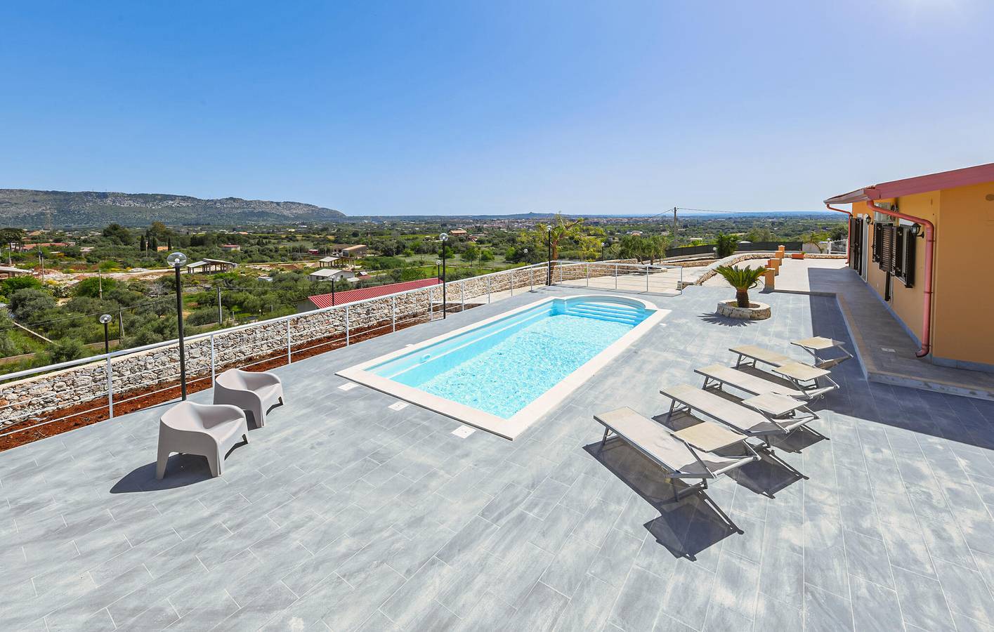 Acogedor apartamento con piscina, terraza y WiFi in Siracusa, Provincia de Siracusa