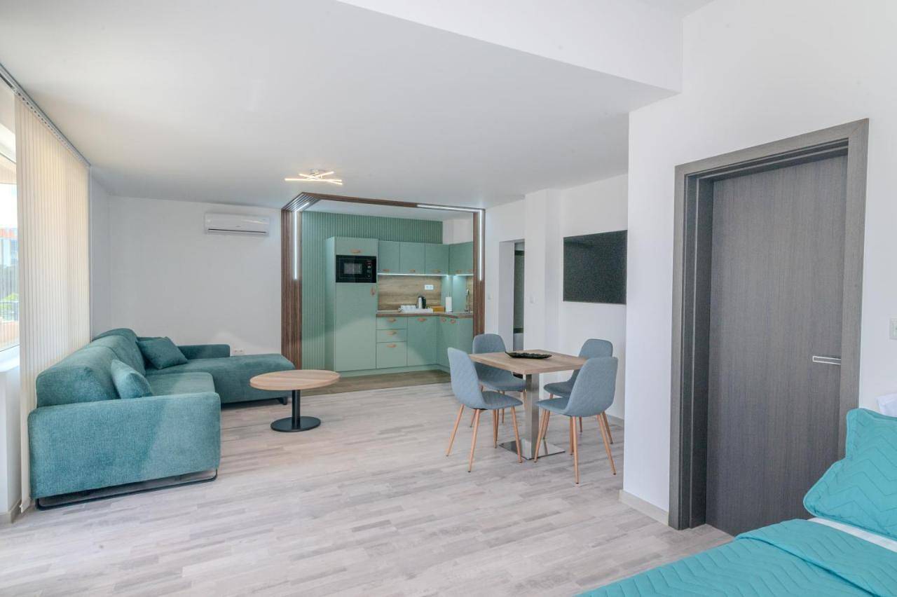 Sea Twins Luxury Aparthotel - 150 m from the beach in Słoneczny Brzeg, Obwód Burgas