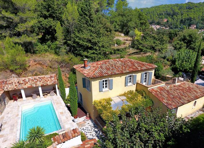 Gîte pour 10 personnes, avec piscine, animaux acceptés