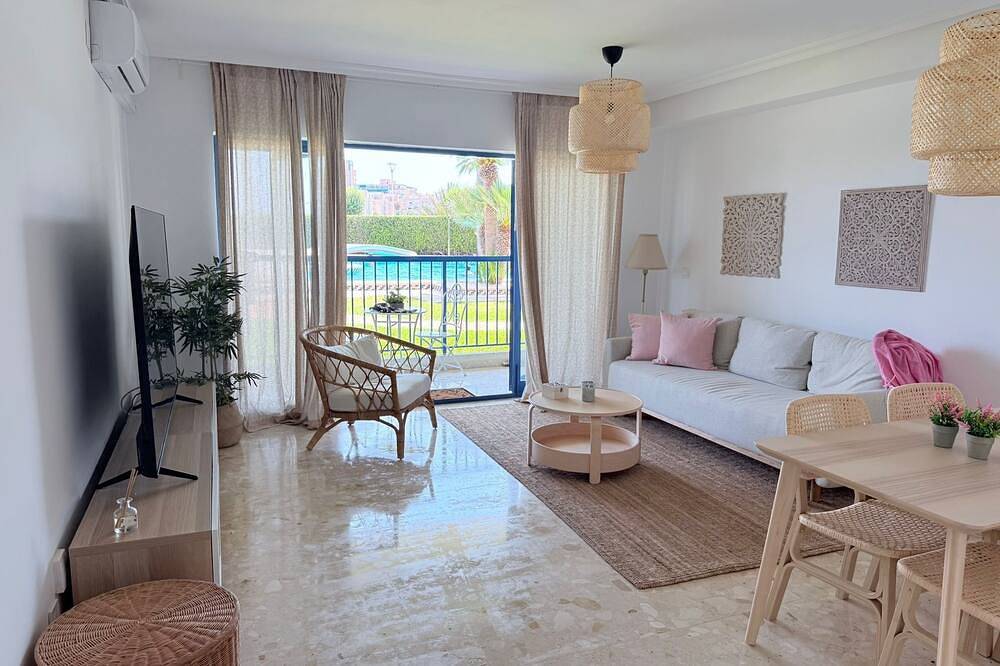 Entire apartment, Renovated apartment by the beach in El Campello in Playa Carrer La Mar, el Campello