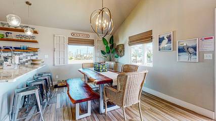 Vacation Home for 12 Guests in Port Aransas, Mustang Island, Picture 1