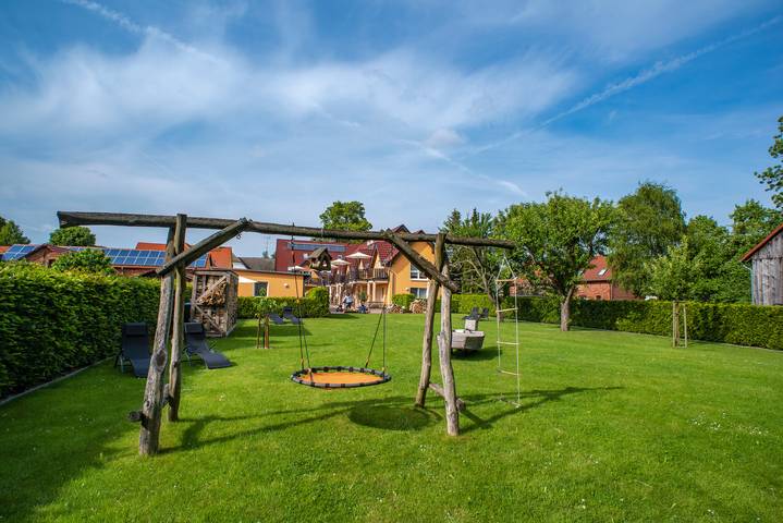 Ferienwohnung für 4 Personen, mit Balkon und Terrasse sowie Garten in Schlepzig