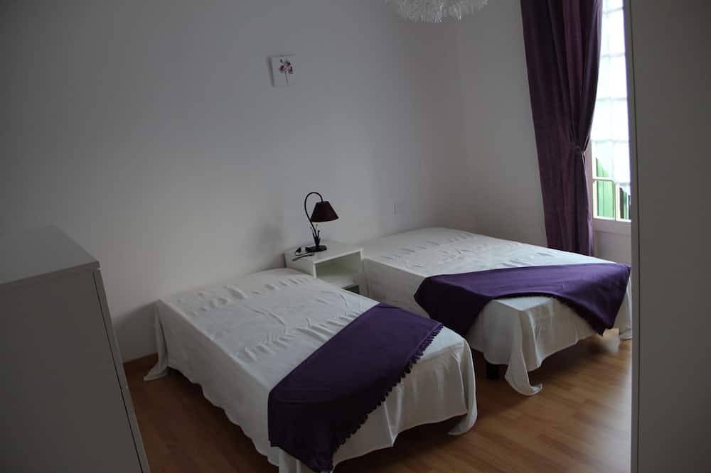 Appartement entier, F2 refait à neuf à Mers les Bains, à 50m de la plage, vue sur mer in Mers-les-Bains, Région d'Abbeville