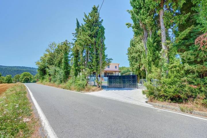 Casa rural para 10 personas, con Terraza además de Jardín y Vistas en Cuenca de Pamplona