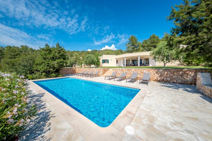 Fantastic Estate with Mountain View, Pool and Wi-Fi; Pets Allowed, Parking Available in San José (Ibiza), Sant Josep de sa Talaia