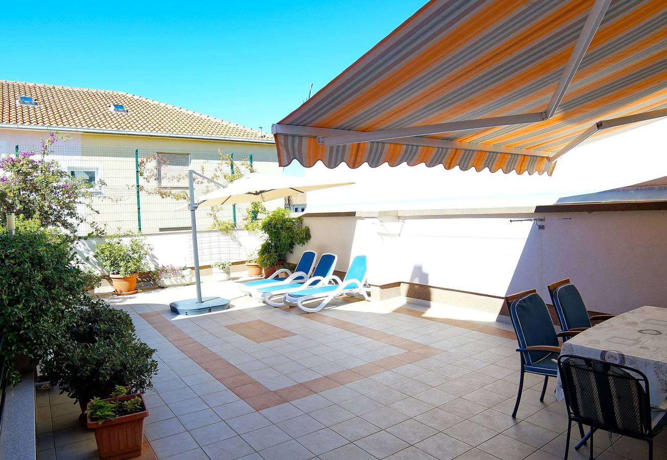 Ganze Wohnung, Apartment Nena in Podstrana, Split-Dalmatien