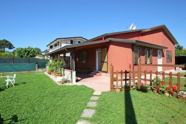 Appartement entier, Utopia in Massa (Italie), Riviera Italienne