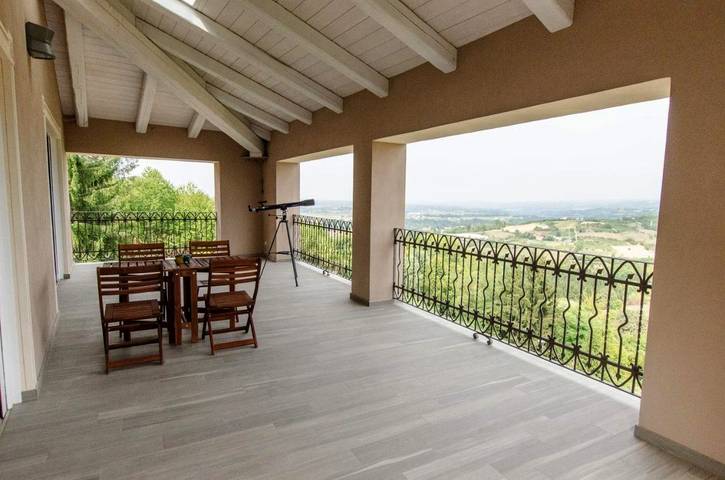 Gîte pour 4 personnes, avec jardin et vue, adapté aux familles à Mondovì - 2
