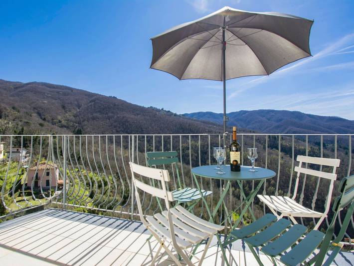 Location de vacances pour 7 personnes, avec terrasse, animaux acceptés dans Casabasciana